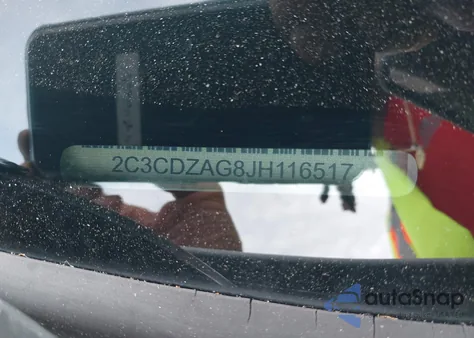 2018 Dodge Challenger Sxt z USA, uszkodzony, nr VIN 2C3CDZAG8JH116517